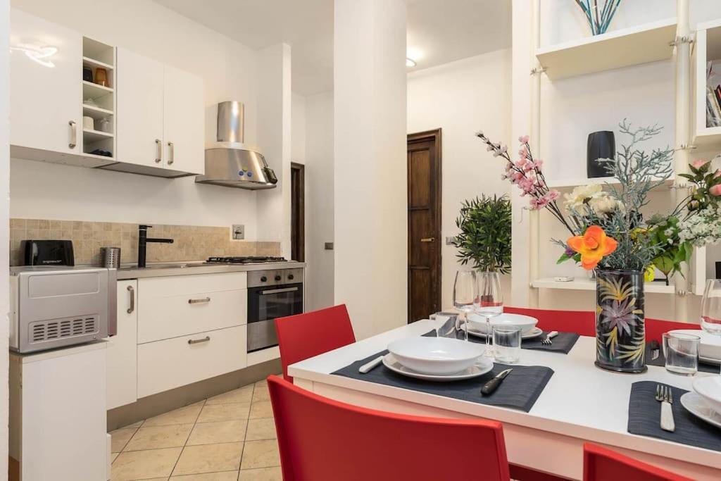DuomoElegant Apartment In The Center Of ฟลอเรนซ์ ภายนอก รูปภาพ