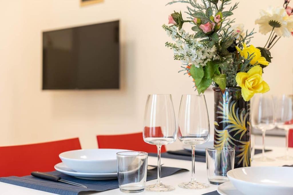 DuomoElegant Apartment In The Center Of ฟลอเรนซ์ ภายนอก รูปภาพ